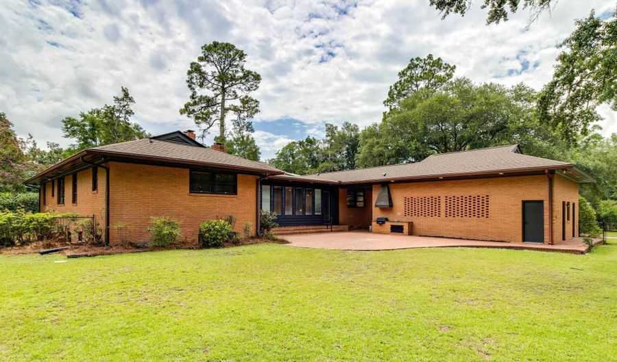 314 Kirkwood Ln, Camden, SC 29020 - 4 Beds, 4 Bath