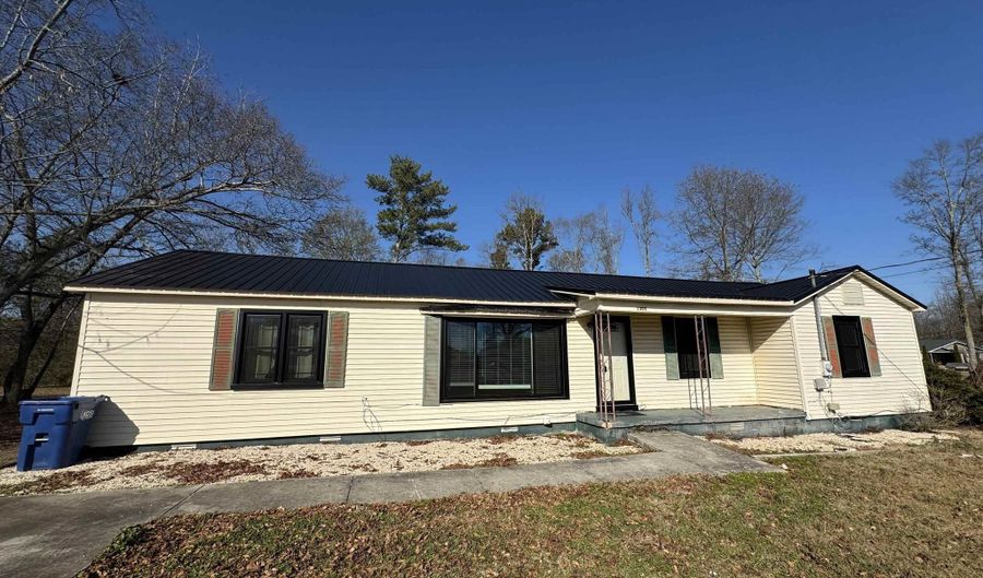 1303 Highpoint Rd, Albertville, AL 35950 - 4 Beds, 2 Bath