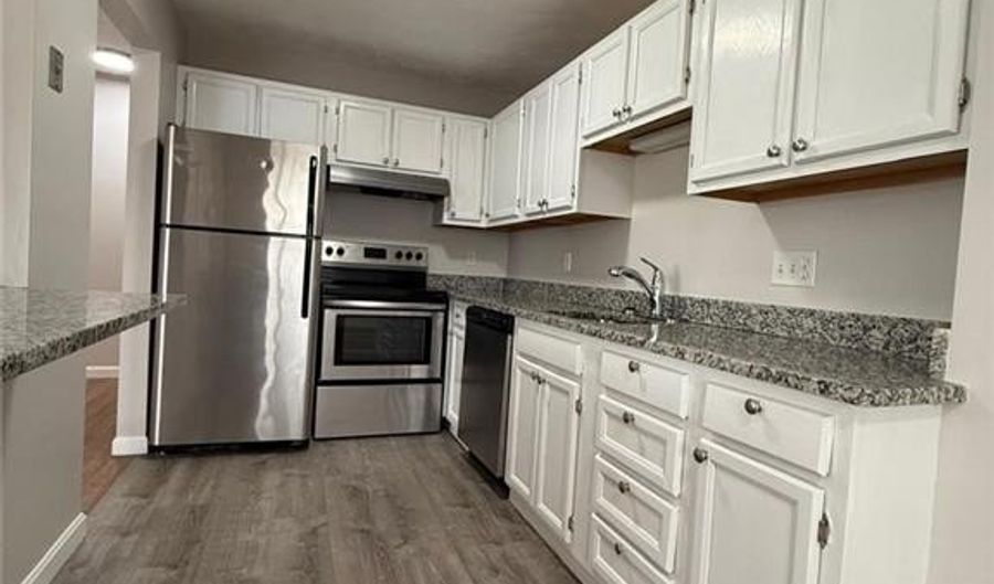 400 New River Rd 905, Lincoln, RI 02838 - 2 Beds, 1 Bath