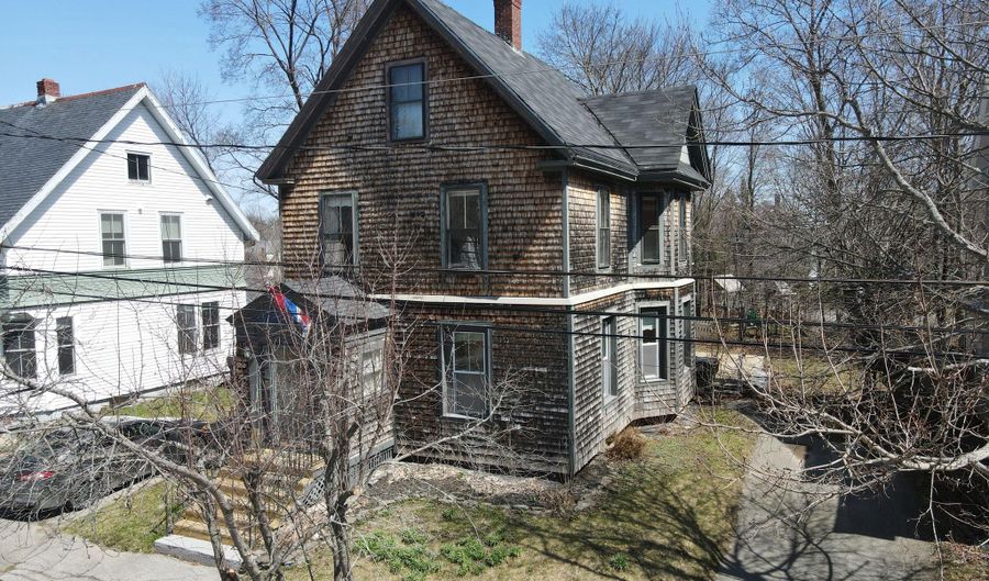 113 Leighton St, Bangor, ME 04401 - 3 Beds, 3 Bath