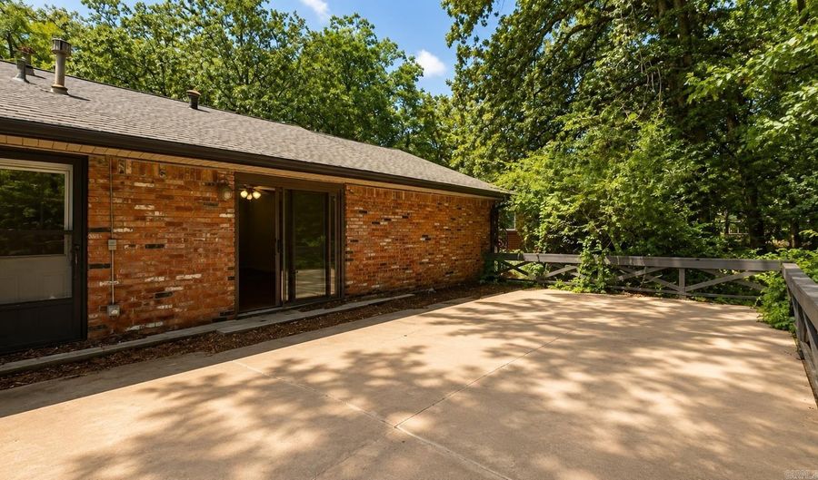1111 Edgehill Dr, Benton, AR 72015 - 3 Beds, 1 Bath