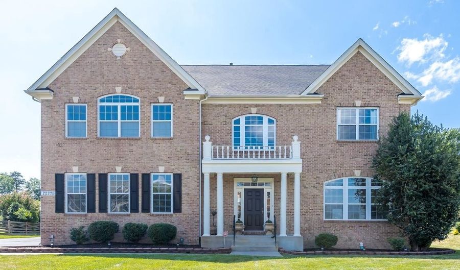 22371 DOLOMITE HILLS Dr, Ashburn, VA 20148 - 4 Beds, 5 Bath