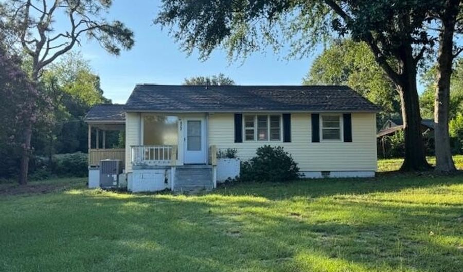 422 Seminole St, Aiken, SC 29801 - 3 Beds, 1 Bath
