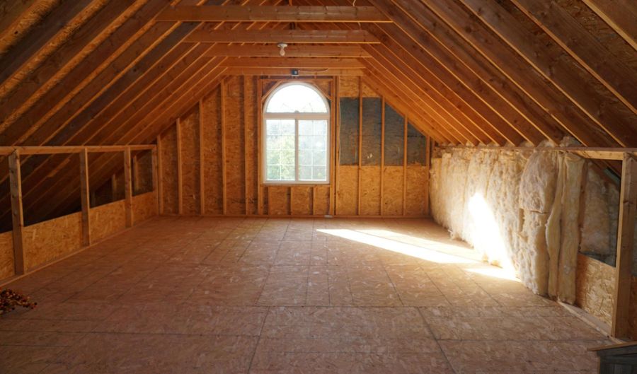 46 Driftwood Dr, Blakeslee, PA 18610 - 4 Beds, 4 Bath