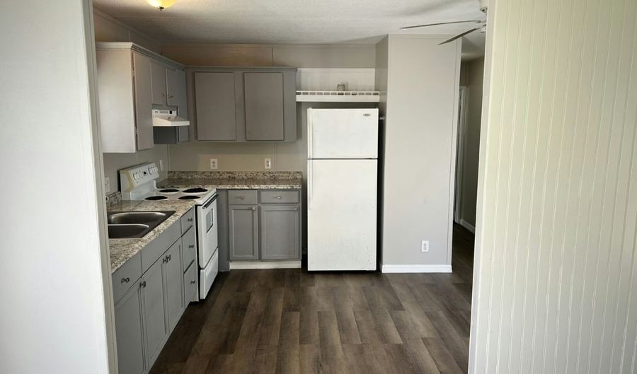 84 Tower Manor Cir E 84, Auburndale, FL 33823 - 3 Beds, 2 Bath