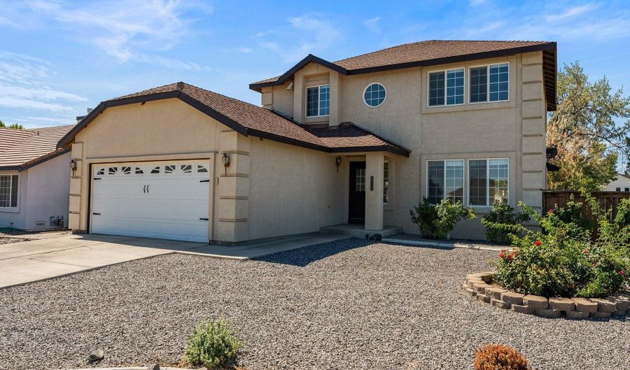 636 Wedge Ln, Fernley, NV 89408 - 3 Beds, 3 Bath