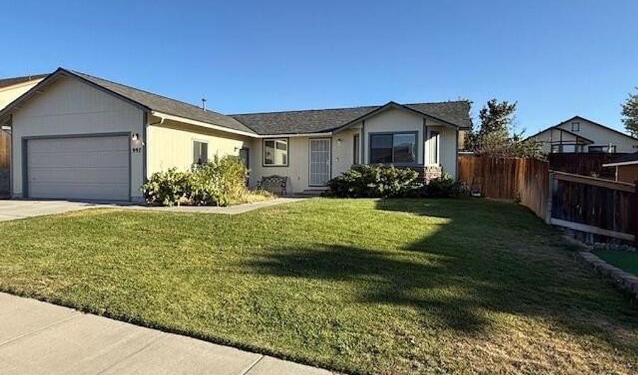 997 Ridgeview Dr, Carson City, NV 89705 - 3 Beds, 2 Bath