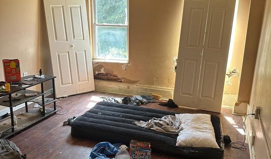2014 ETTING St, Baltimore, MD 21217 - 2 Beds, 1 Bath