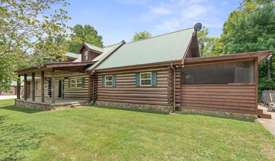 352 Smith Br, Beattyville, KY 41311 - 3 Beds, 2 Bath