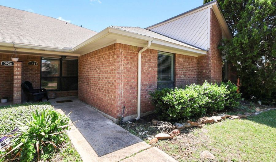 3924 Morman Ln, Addison, TX 75001 - 3 Beds, 2 Bath