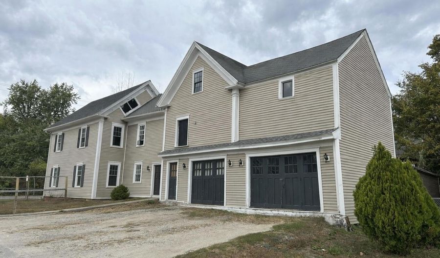 365 Turner St, Auburn, ME 04210 - 0 Beds, 2 Bath