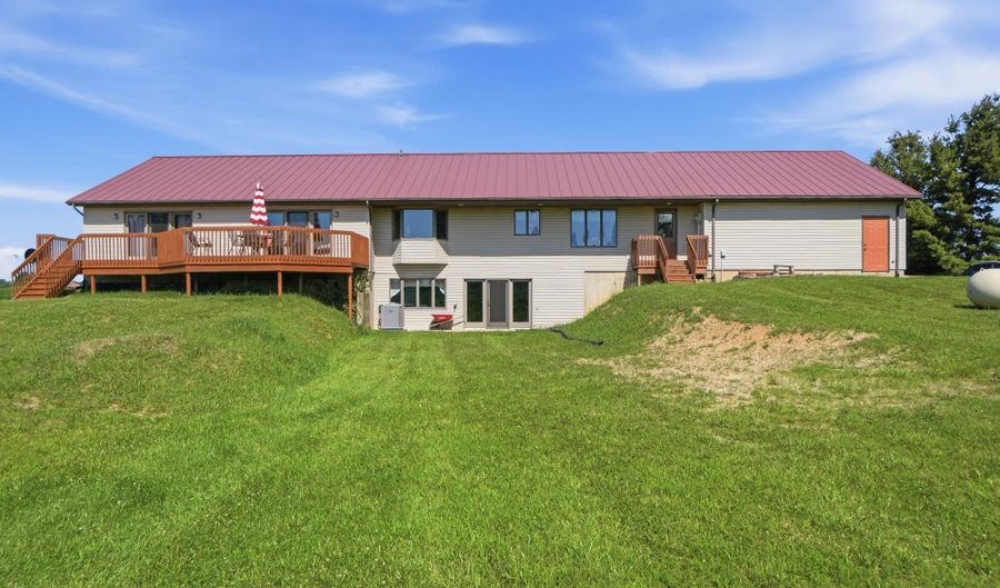 6095 E Division Rd, Angola, IN 46703 - 3 Beds, 3 Bath