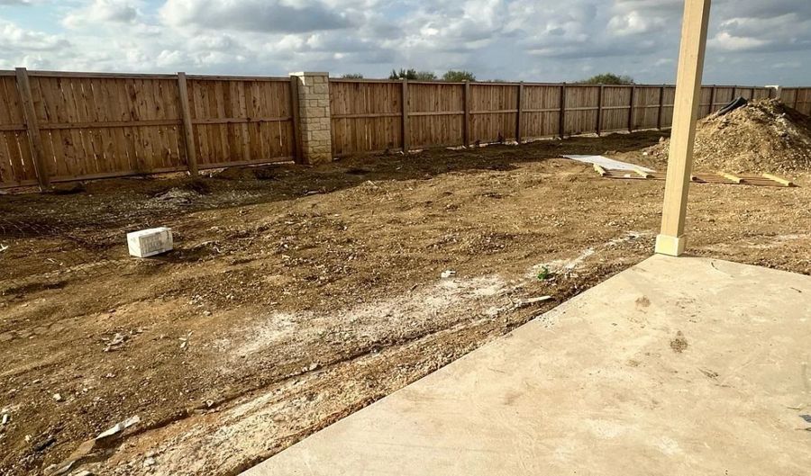 107 Peeps Ct, Adkins, TX 78101 - 4 Beds, 3 Bath