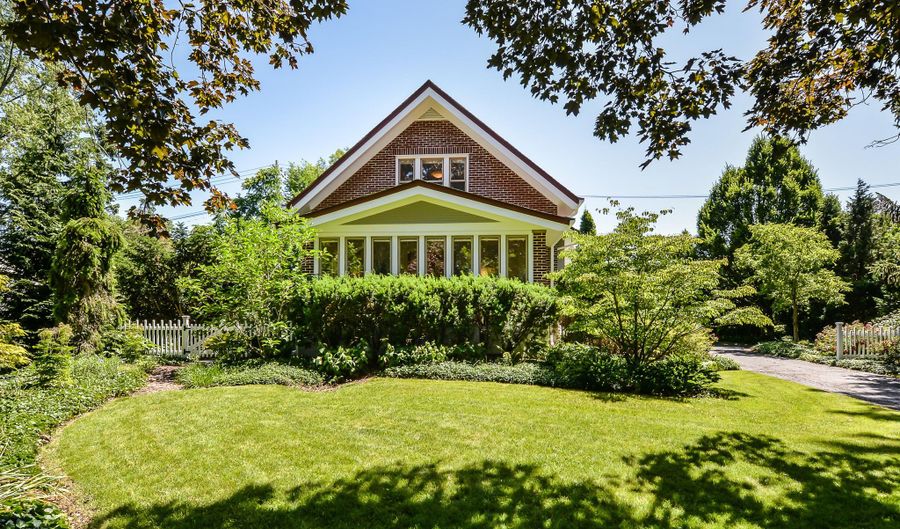 1121 Pauline Blvd, Ann Arbor, MI 48103 - 4 Beds, 3 Bath