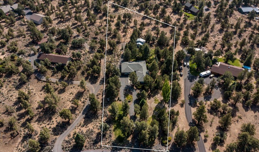 64507 McGrath Rd, Bend, OR 97701 - 3 Beds, 3 Bath