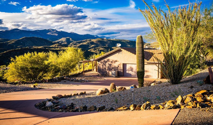 34970 S WESTRIDGE Ln, Black Canyon City, AZ 85324 - 3 Beds, 2 Bath