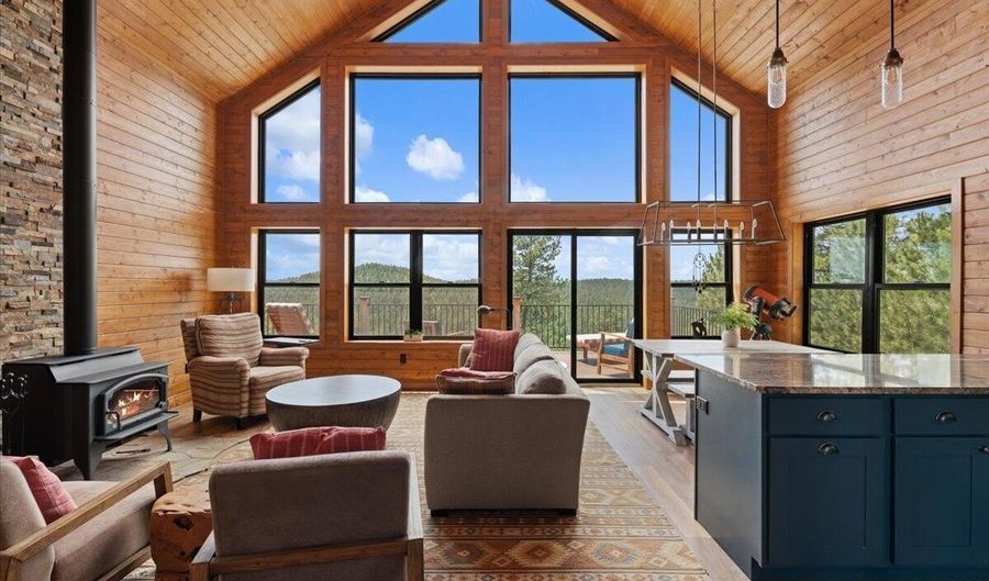 5 Loop Rd, Devils Tower, WY 82714 - 4 Beds, 3 Bath