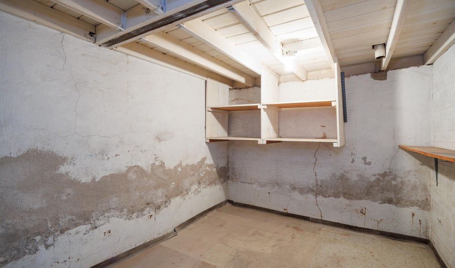 218 W FLORENCE Blvd, Casa Grande, AZ 85122 - 4 Beds, 2 Bath