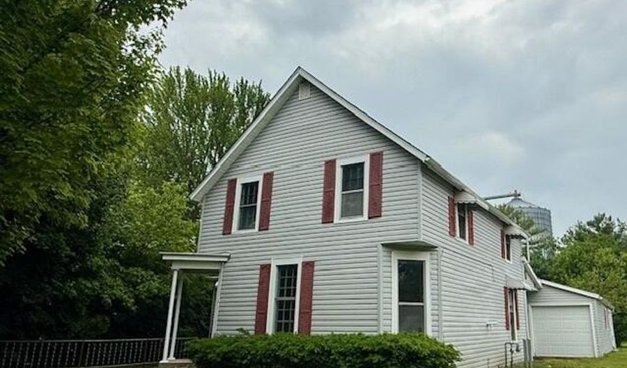351 W W Buckeye St. Ave, Ada, OH 45810 - 5 Beds, 2 Bath