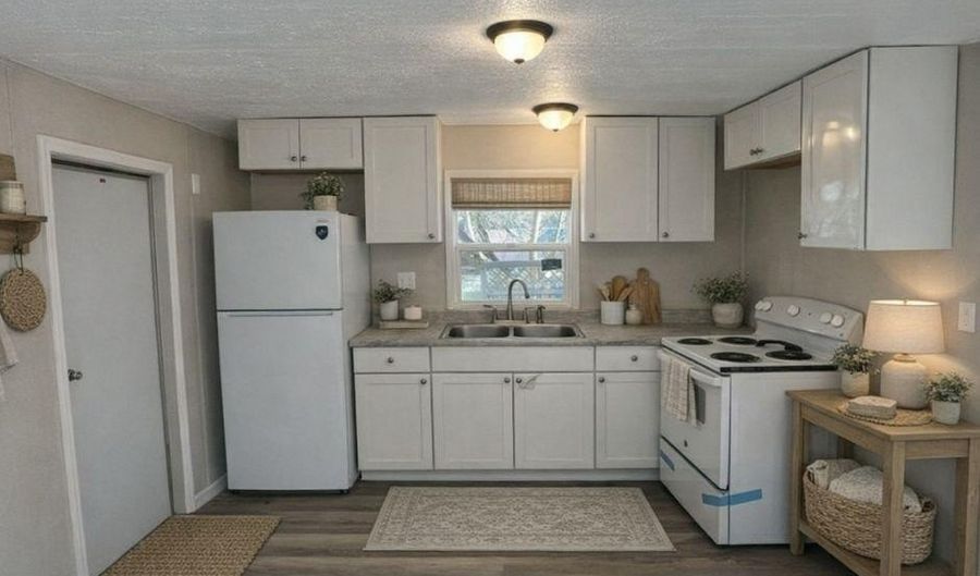 2 Tower Manor Cir E 2, Auburndale, FL 33823 - 2 Beds, 2 Bath