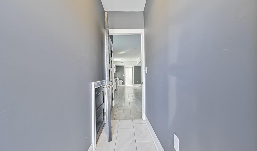 1006 N Ohio Ave, Atlantic City, NJ 08401 - 6 Beds, 2 Bath