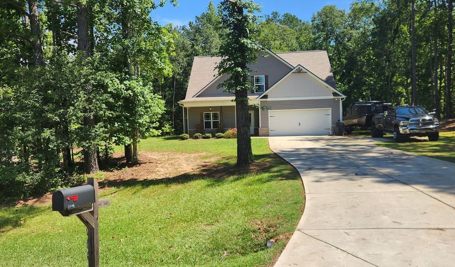 1009 Bush, Barnesville, GA 30204 - 4 Beds, 3 Bath