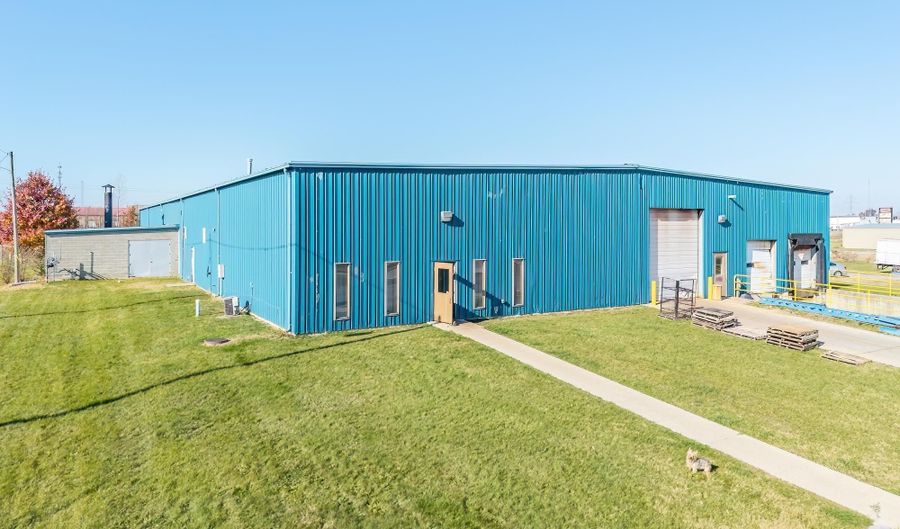 150 Green Dr, Avilla, IN 46710 - 0 Beds, 3 Bath