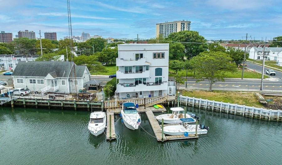 555 N Maryland Ave, Atlantic City, NJ 08401 - 5 Beds, 5 Bath