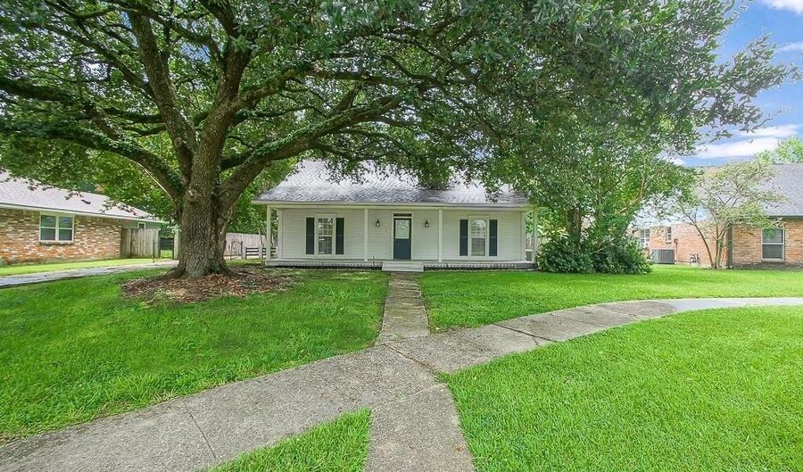 15222 S Marsden Pl, Baton Rouge, LA 70816 - 3 Beds, 2 Bath