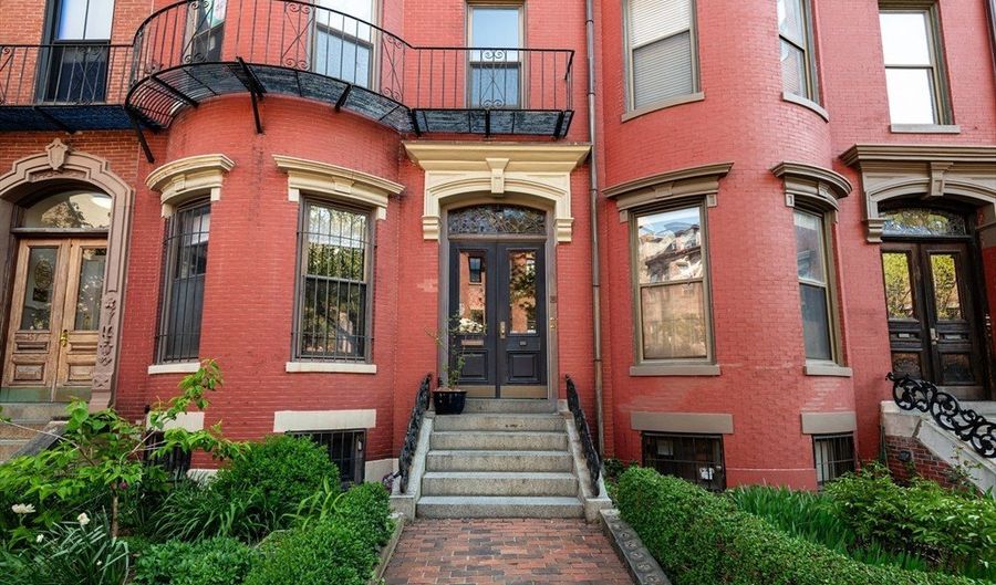 155 W Concord, Boston, MA 02118 - 5 Beds, 4 Bath