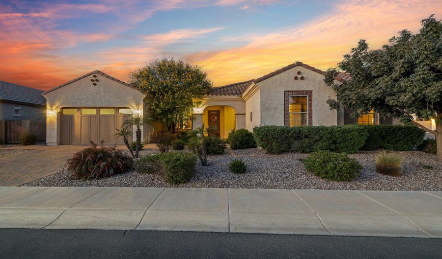 3962 E REDWOOD Pl, Chandler, AZ 85286 - 4 Beds, 4 Bath