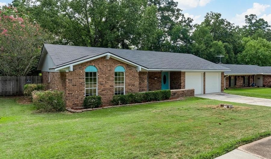 9633 Blom Blvd, Shreveport, LA 71118 - 3 Beds, 2 Bath