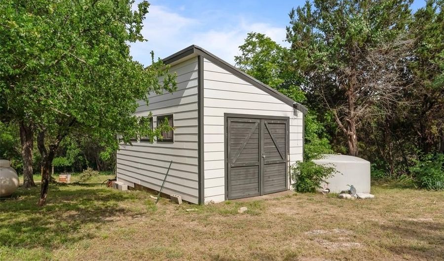 511 Mcfarland Ranch Rd, Aledo, TX 76008 - 3 Beds, 2 Bath
