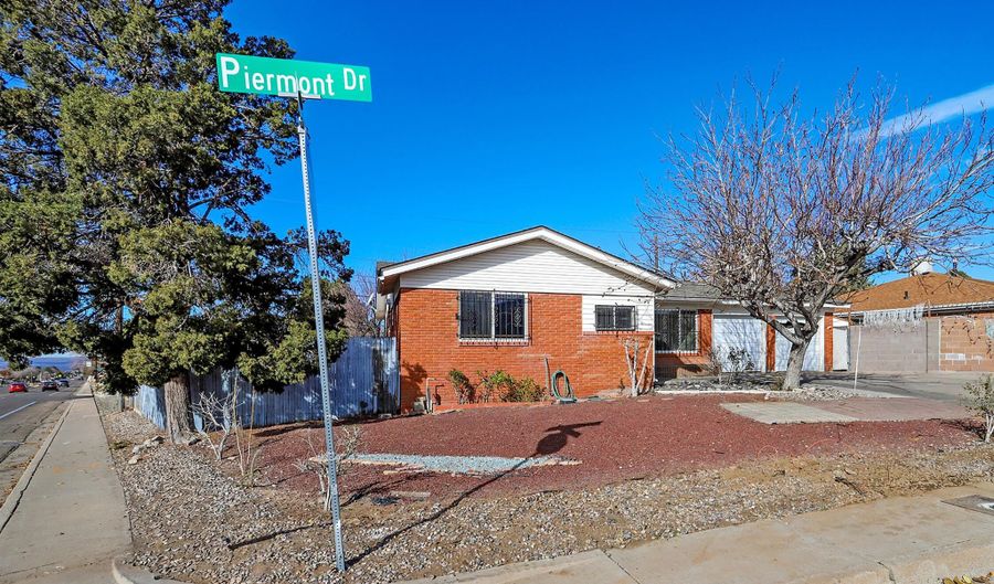 3701 Piermont Dr NE, Albuquerque, NM 87111 - 3 Beds, 2 Bath