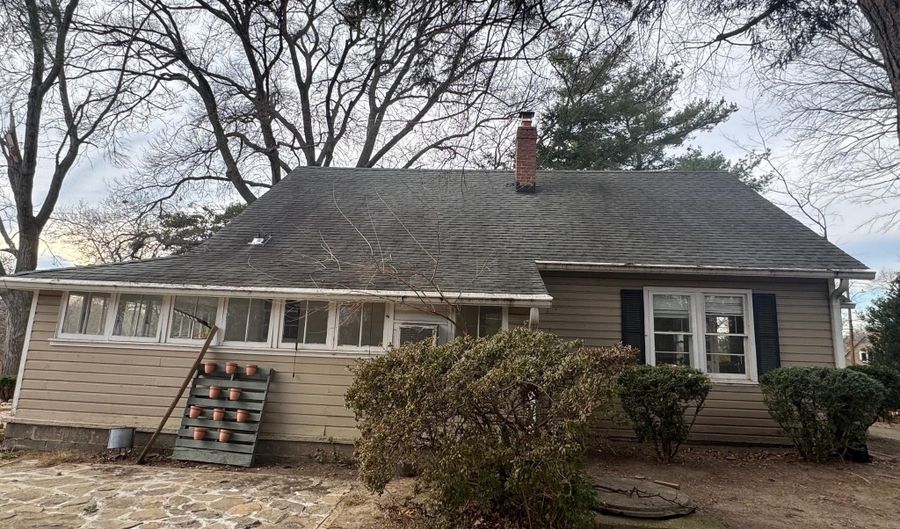 491 N LATHAM St N, Alexandria, VA 22304 - 2 Beds, 1 Bath