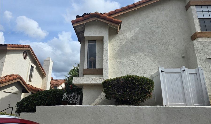 1651 S Juniper 221, Escondido, CA 92025 - 3 Beds, 3 Bath