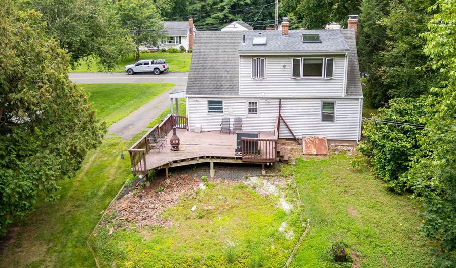 473 Lower Ln, Berlin, CT 06037 - 3 Beds, 2 Bath