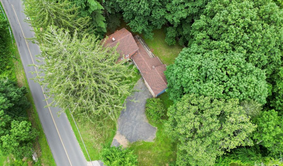3224 South St, Coventry, CT 06238 - 4 Beds, 2 Bath
