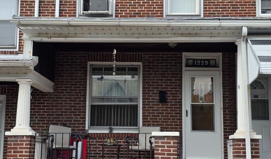 1229 ROBESON St, Reading, PA 19604 - 4 Beds, 1 Bath