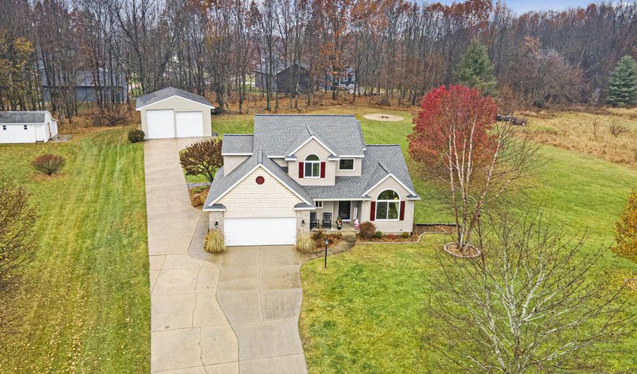 8331 Prairie View Ln SE, Alto, MI 49302 - 4 Beds, 4 Bath