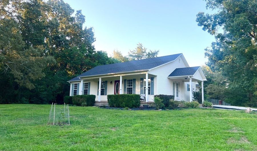 3310 Republican Grove Rd, Atwood, TN 38220 - 3 Beds, 2 Bath