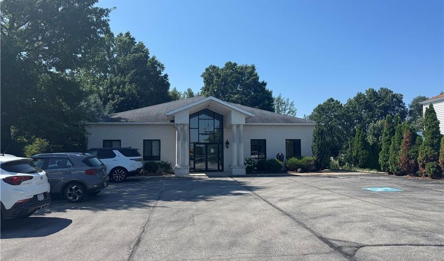 908 E Waterloo Rd, Akron, OH 44306 - 0 Beds, 0 Bath