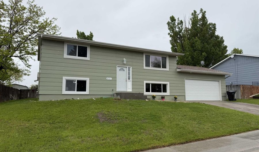 4721 S Oak St, Casper, WY 82601 - 3 Beds, 3 Bath