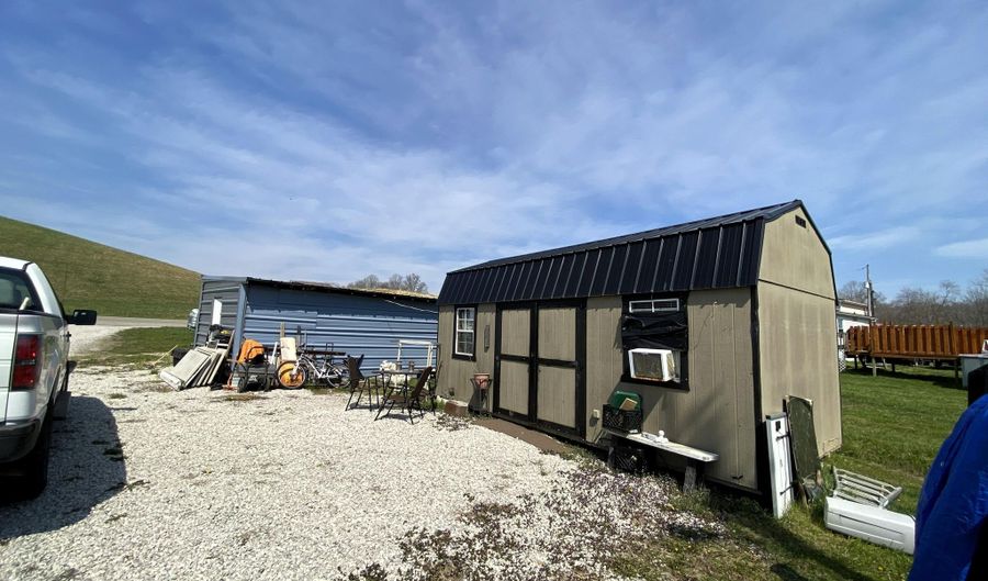 2296 Highway 3443, Annville, KY 40402 - 5 Beds, 2 Bath