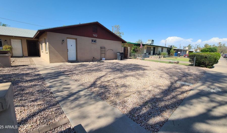 182 W GERONIMO St 2, Chandler, AZ 85225 - 2 Beds, 1 Bath