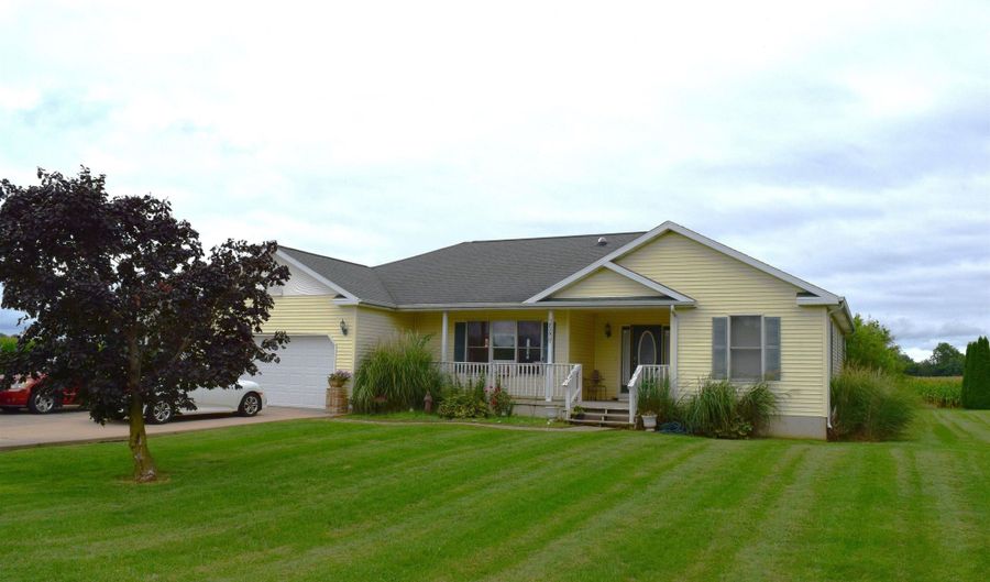 735 Heritage St, Argos, IN 46501 - 3 Beds, 2 Bath