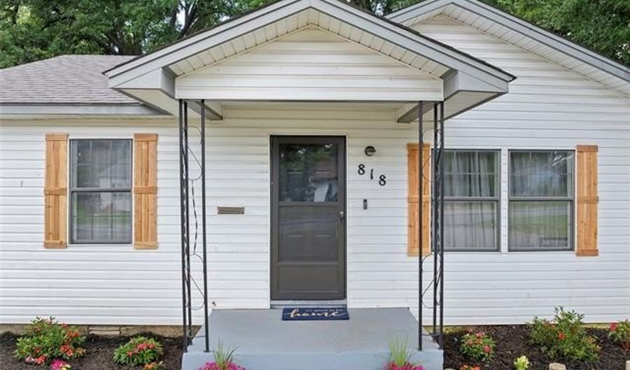 818 Northwest Blvd, Ardmore, OK 73401 - 2 Beds, 1 Bath