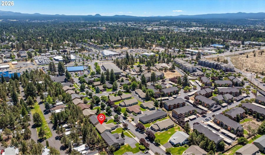 726 NE SAVANNAH Dr, Bend, OR 97701 - 4 Beds, 4 Bath