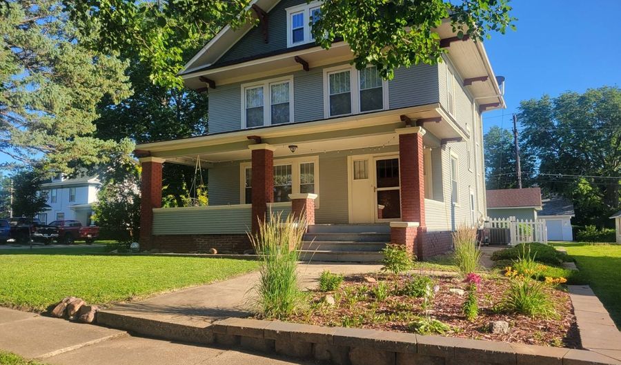 1222 16th, Auburn, NE 68305 - 3 Beds, 2 Bath
