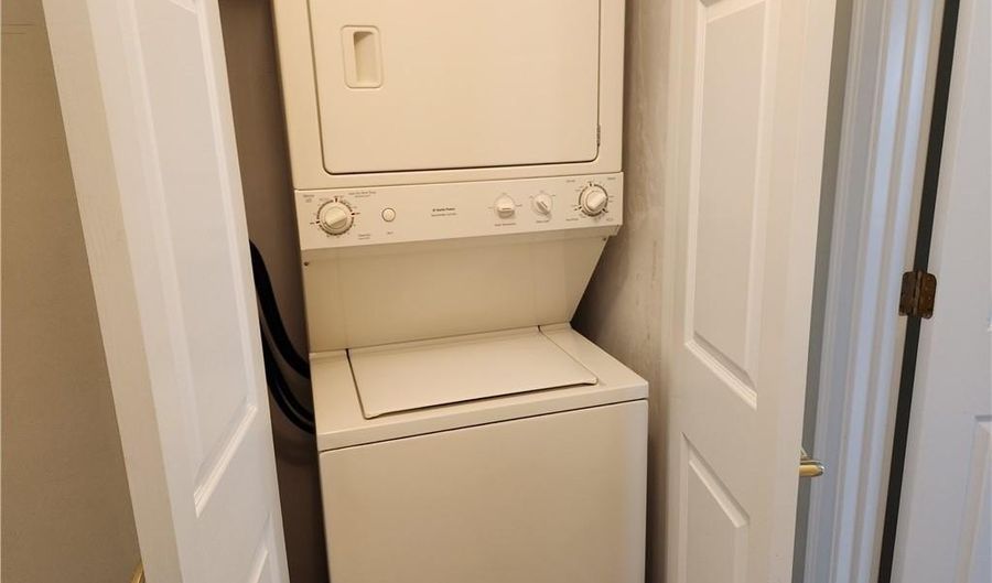 200 Roger Williams Ave 207, East Providence, RI 02916 - 1 Beds, 1 Bath